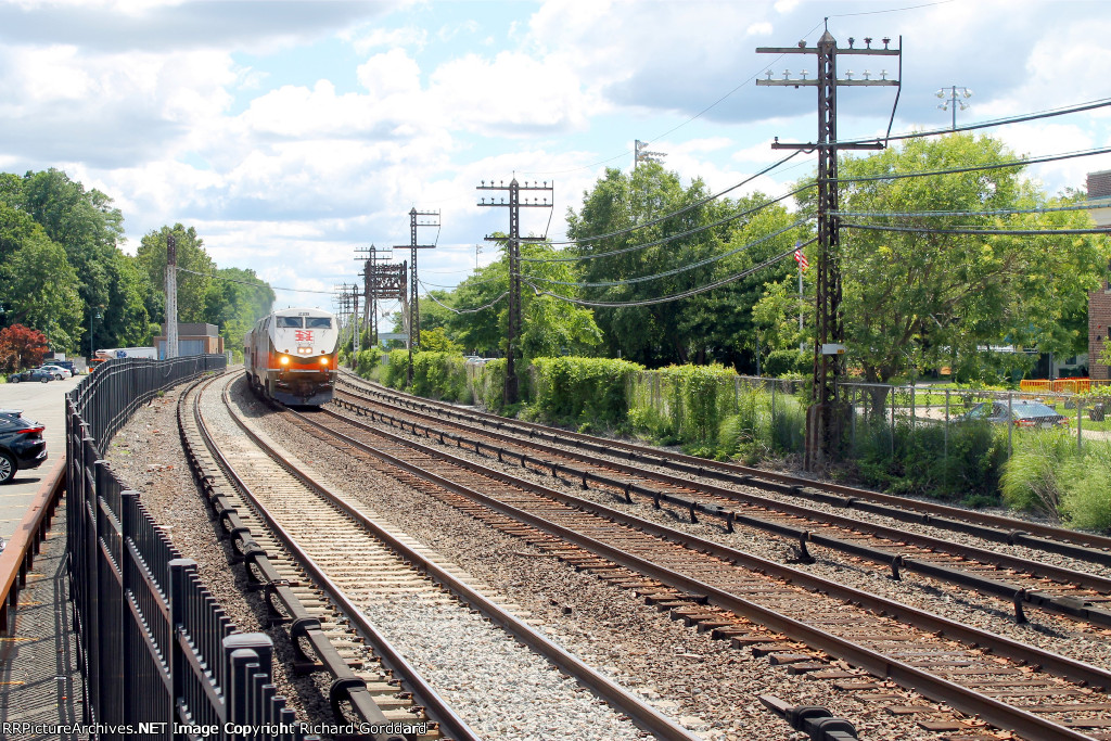 MNCR 228 running express